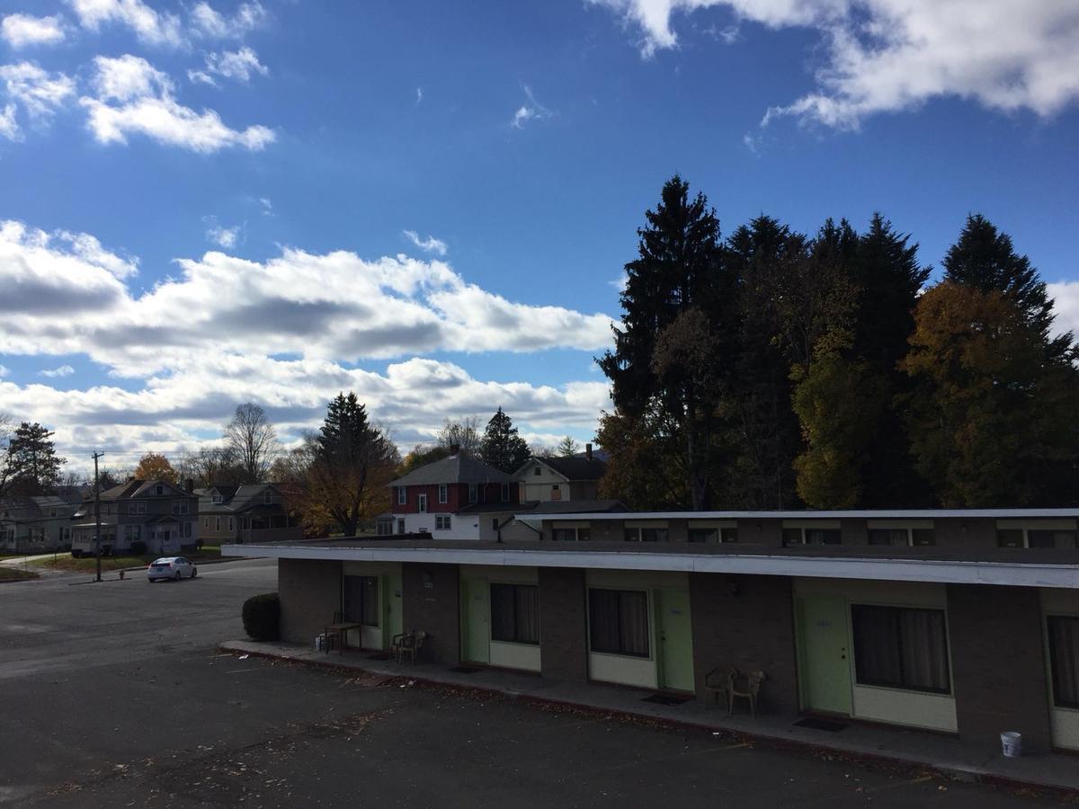 Motel 88 Oneonta Exterior photo
